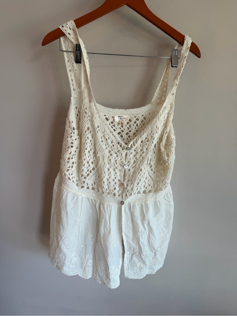 Dizzy Lizzy White Crochet Eyelet Peplum Button Front Tank Top XL Boho Sleeveless